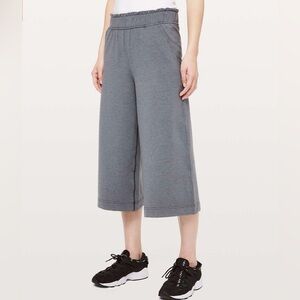 Lululemon Hello Sunday Crop Pants Wide leg Grey Blue Size 6